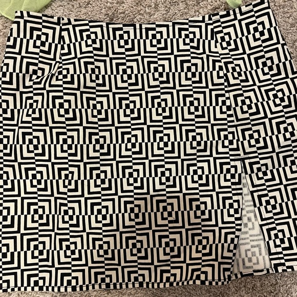 MOTEL ROCKS patterned skirt - Picture 3 of 4